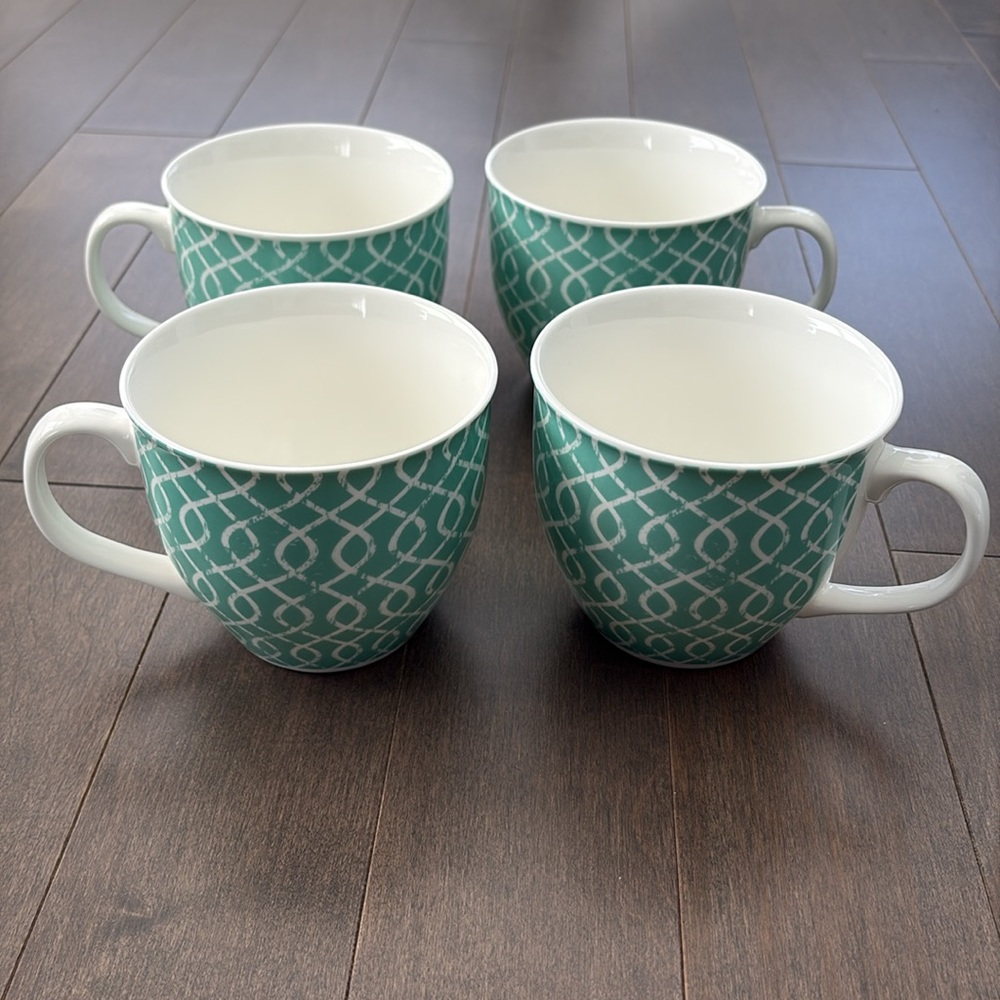 PRESIDENT’S CHOICE Mugs, Light Aqua Green Swirl Coffee Tea Mugs, Kitchen Dining